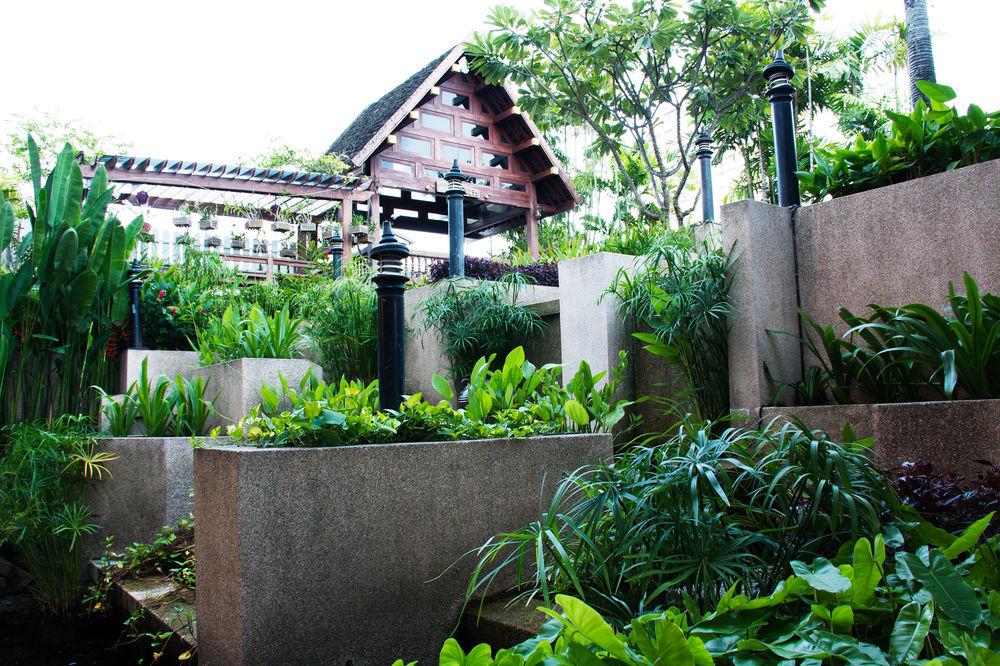 Pornping Tower Hotel Chiang Mai Exterior foto